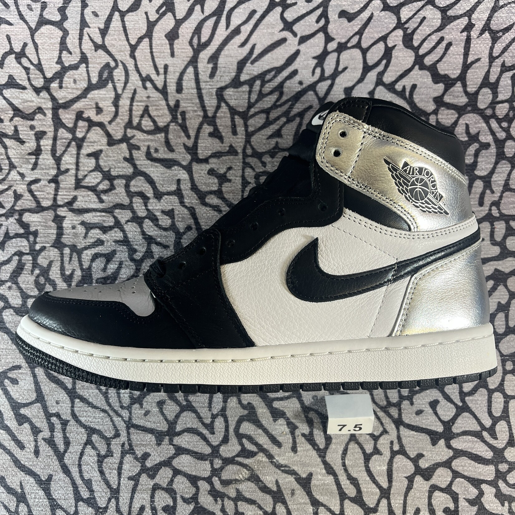 Jordan Pre-owned Air Jordan 1 Retro High Silver Toe (Women's)