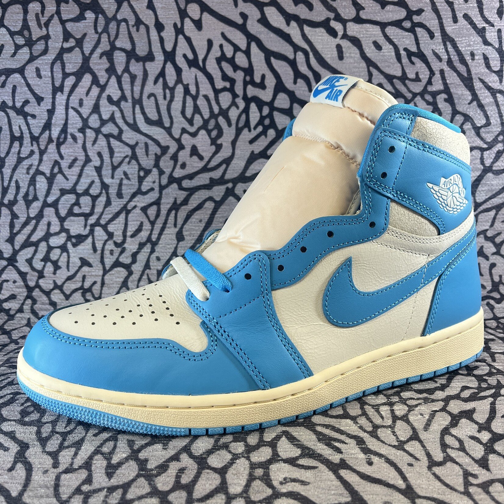 Jordan Air Jordan 1 Retro High OG UNC Reimagined