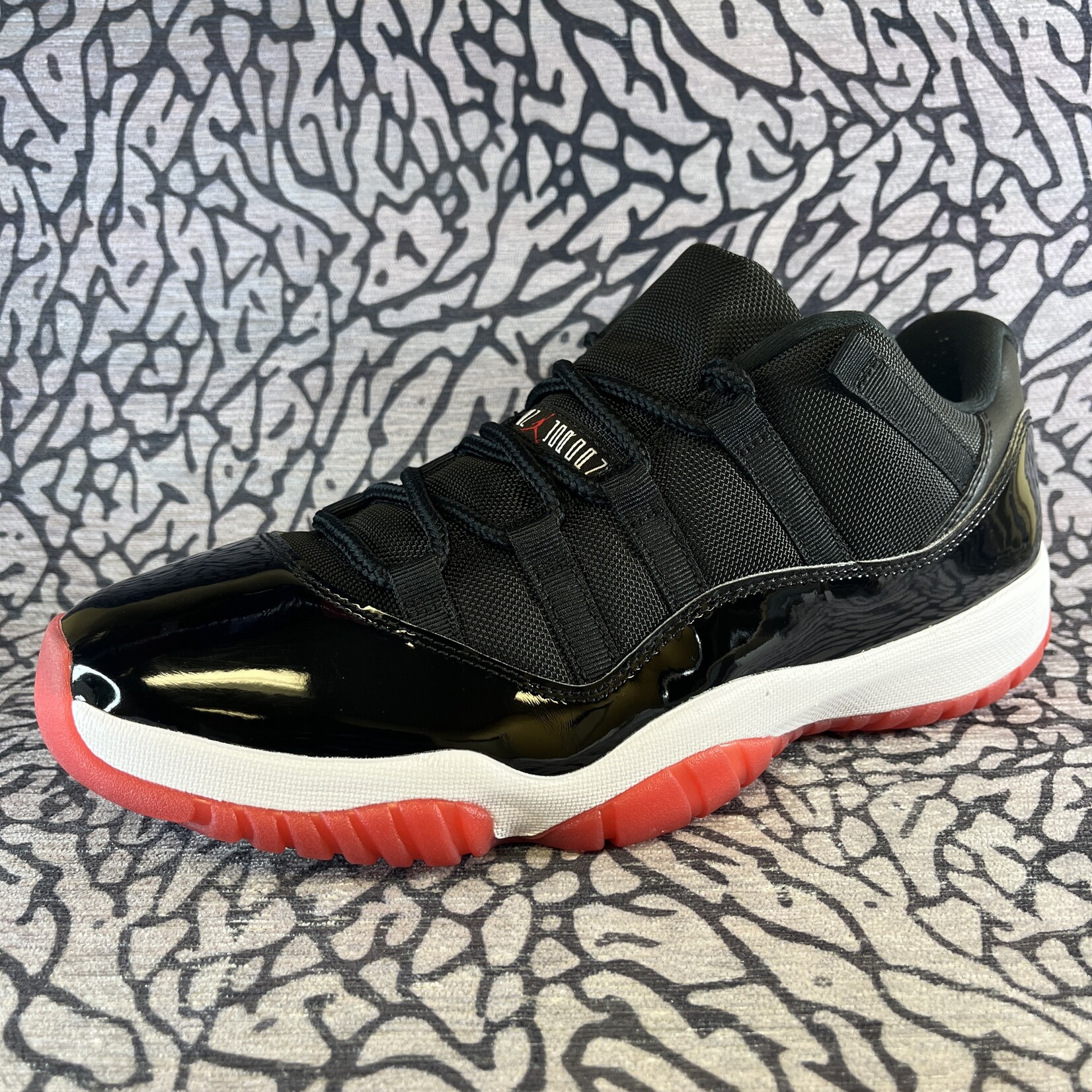 Jordan Pre-owned Air Jordan 11 Retro Low Bred (Replacement Insoles)
