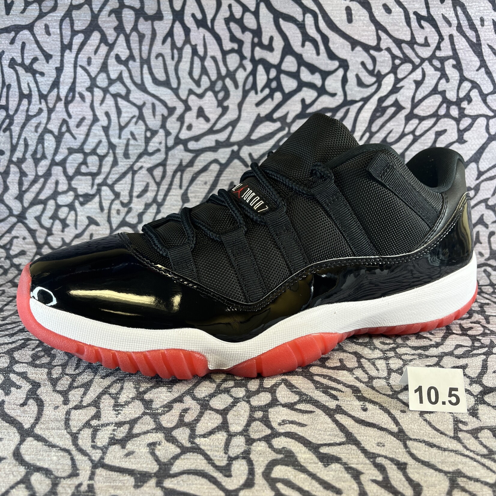 Jordan Pre-owned Air Jordan 11 Retro Low Bred (Replacement Insoles)