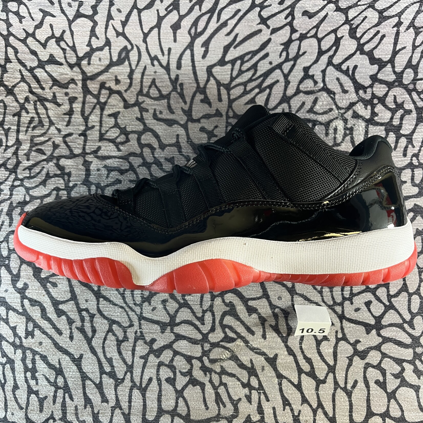 Jordan Pre-owned Air Jordan 11 Retro Low Bred (Replacement Insoles)