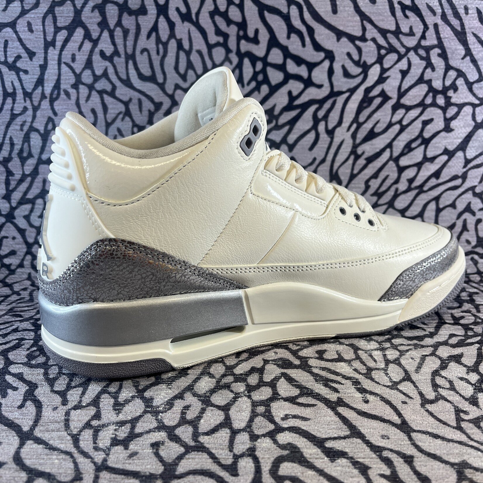 Jordan Pre-owned Air Jordan 3 Retro Sail Cement Grey (Women's) (Replacement Box)