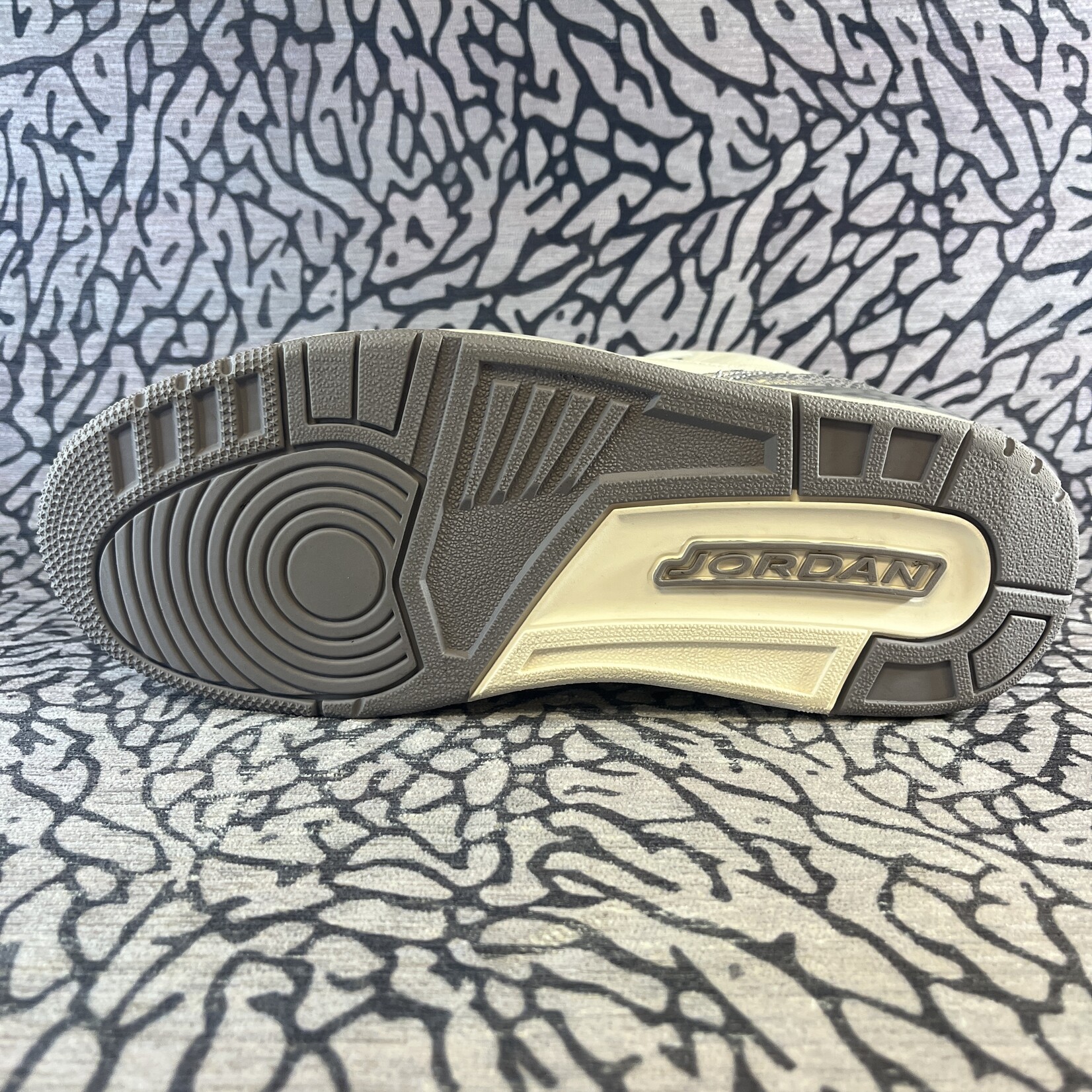 Jordan Pre-owned Air Jordan 3 Retro Sail Cement Grey (Women's) (Replacement Box)