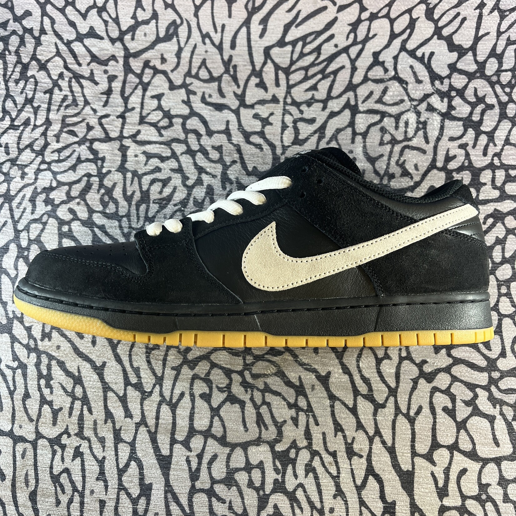 Nike SB Nike Dunk Low Pro SB Black White Gum