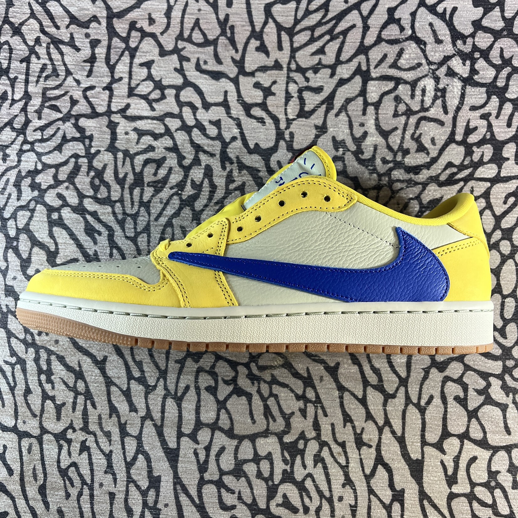Jordan Air Jordan 1 Retro Low OG SP Travis Scott Canary (Women's)