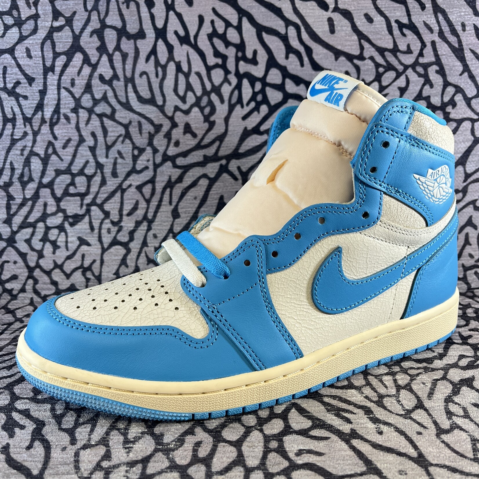 Jordan Pre-owned Air Jordan 1 Retro High OG UNC Reimagined (Damaged Box)