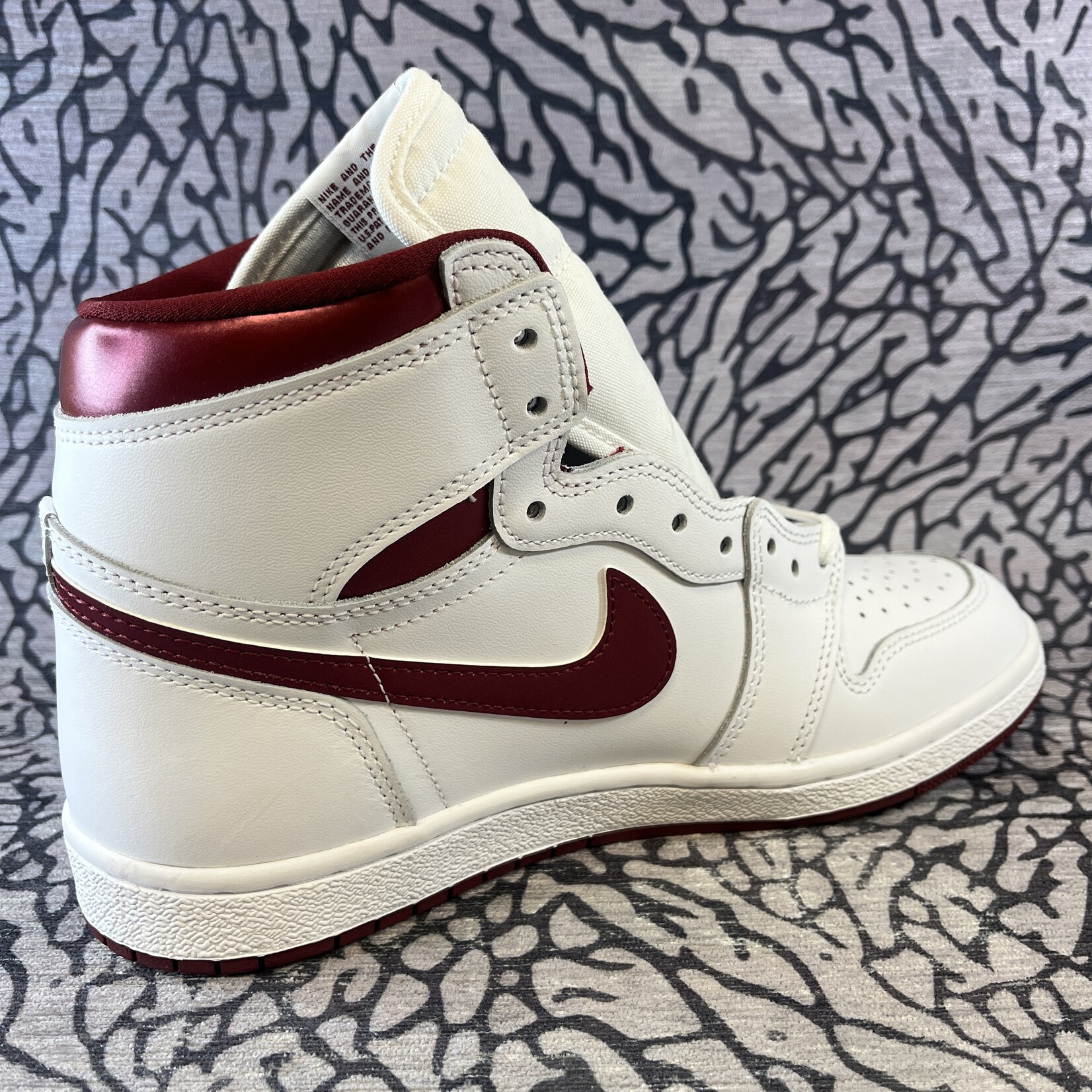 Jordan Air Jordan 1 Retro High '85 OG Metallic Burgundy