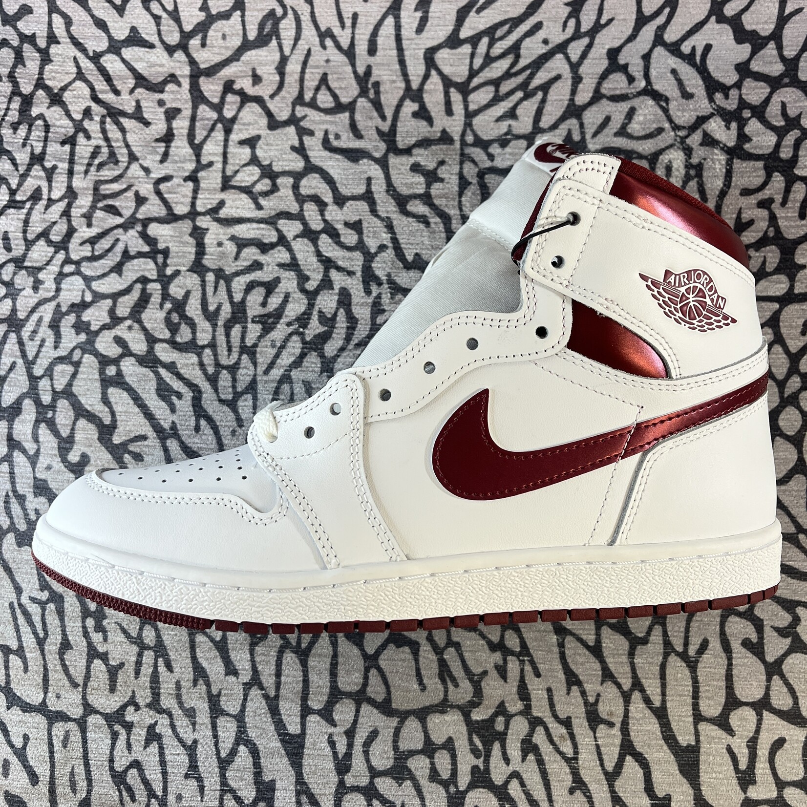Jordan Air Jordan 1 Retro High '85 OG Metallic Burgundy