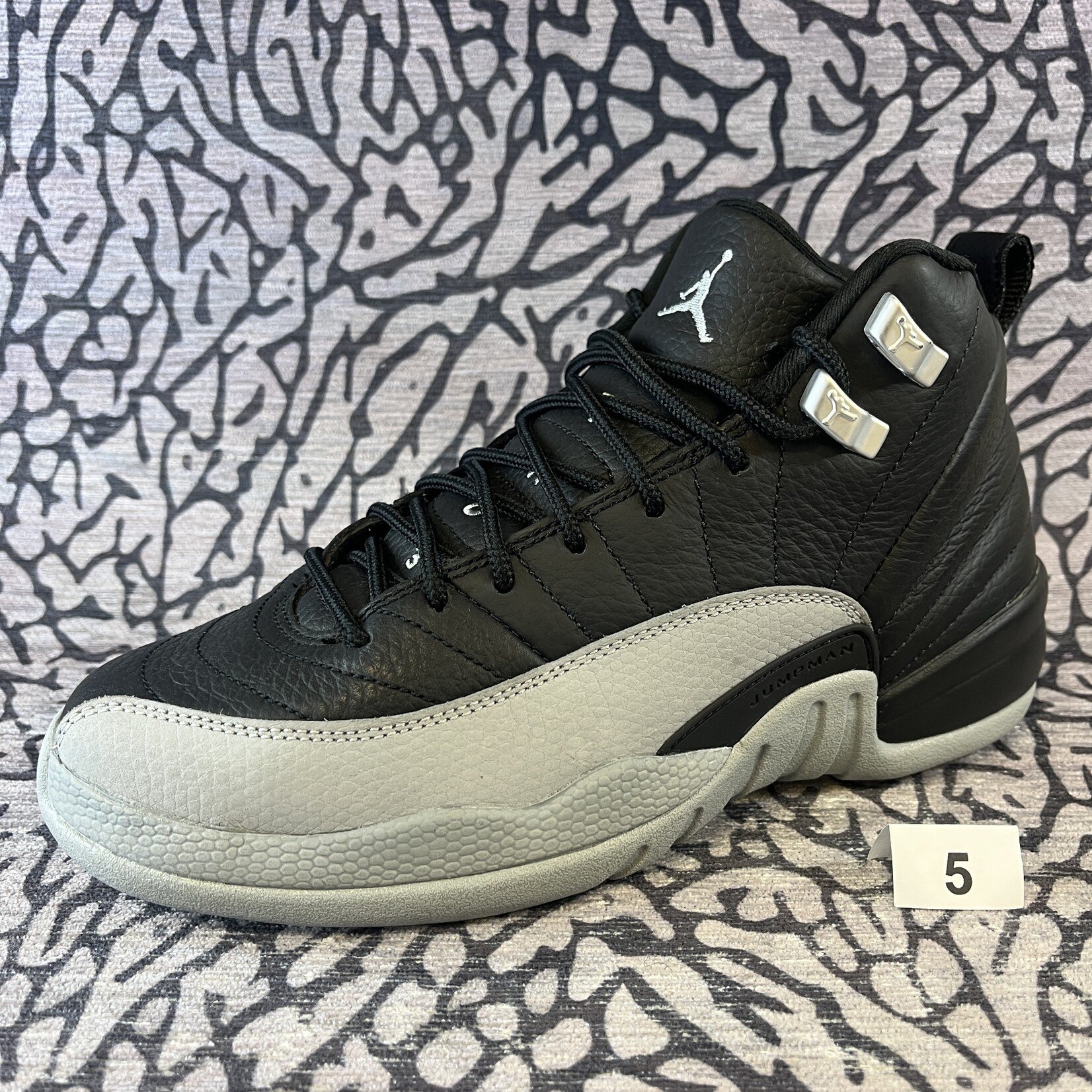 Jordan Pre-owned Air Jordan 12 Retro Barons (GS)