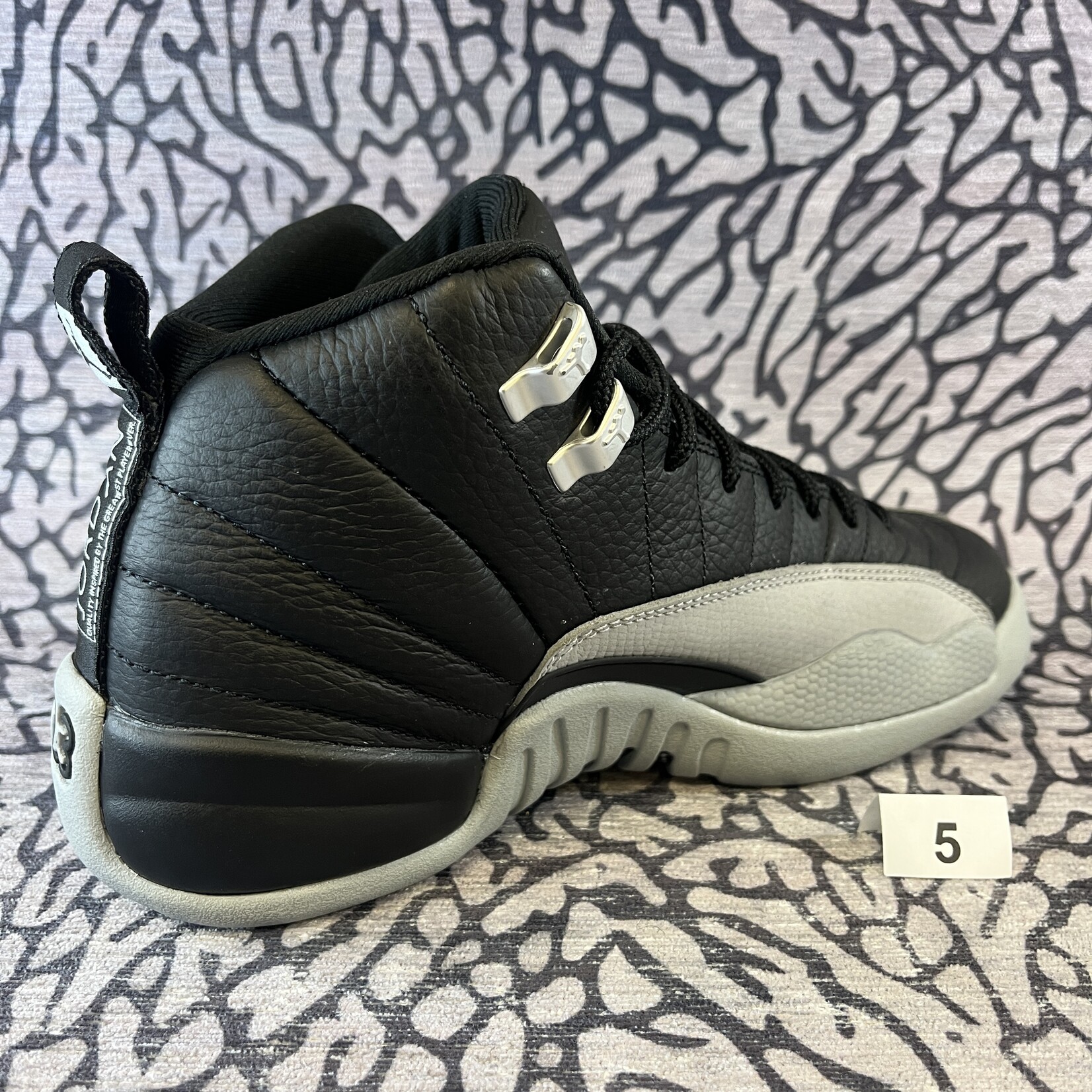 Jordan Pre-owned Air Jordan 12 Retro Barons (GS)