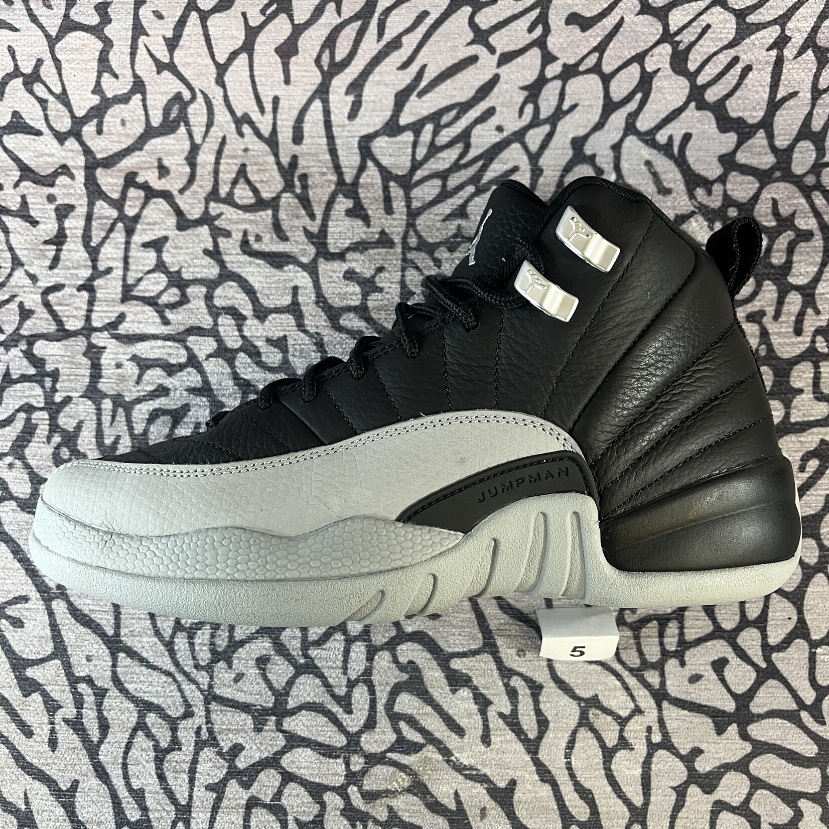 Jordan Pre-owned Air Jordan 12 Retro Barons (GS)