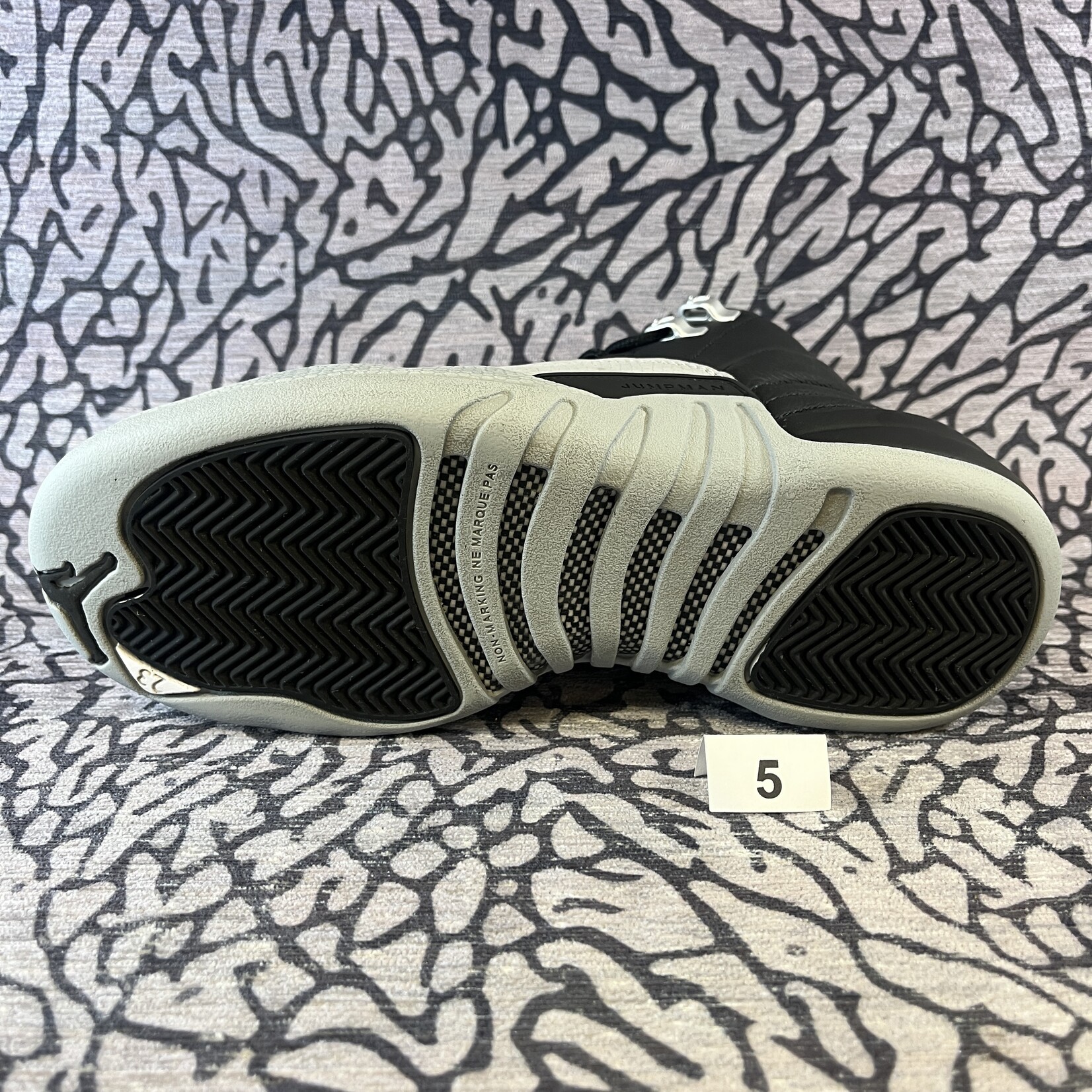 Jordan Pre-owned Air Jordan 12 Retro Barons (GS)