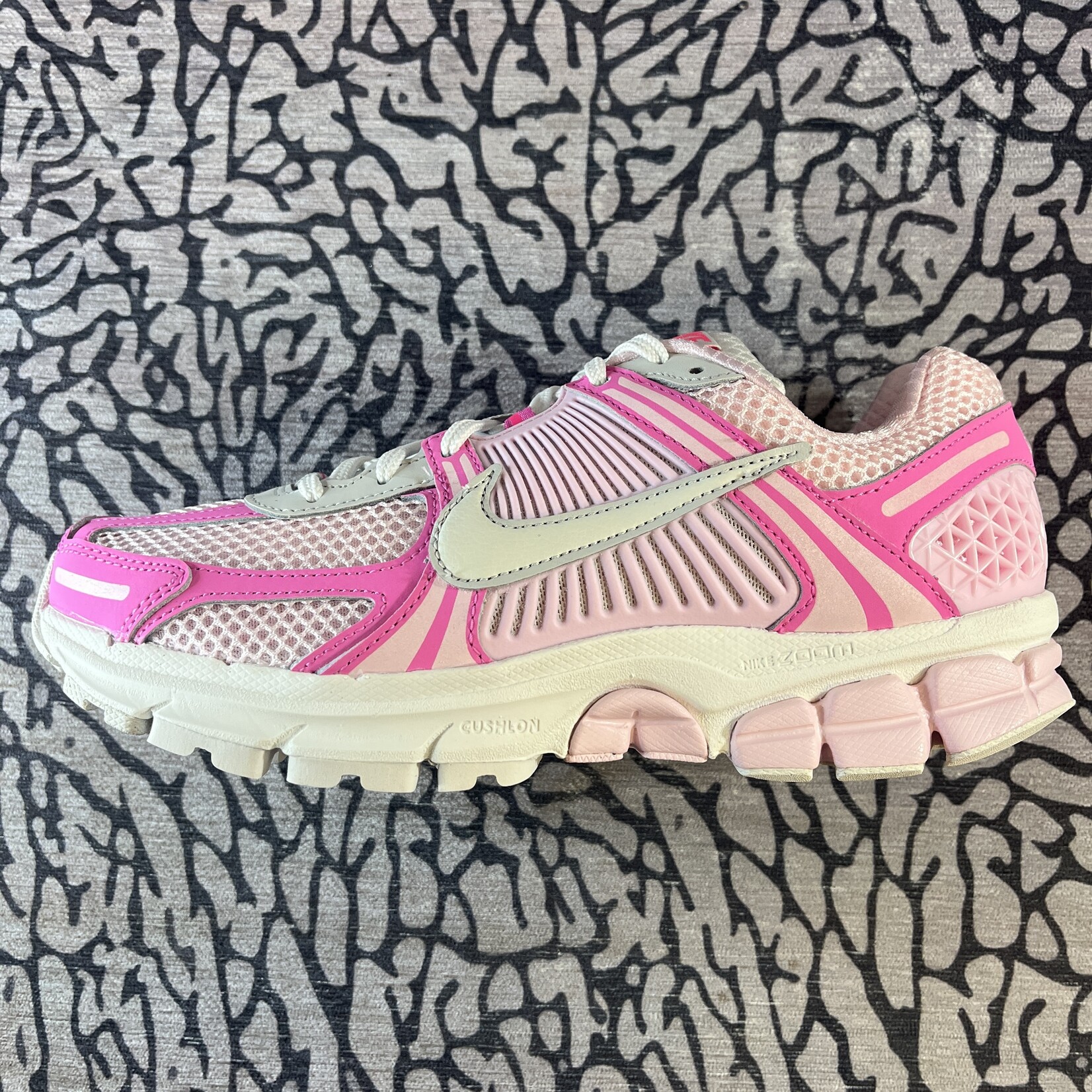 Nike Nike Zoom Vomero 5 Hyper Pink (Women's)