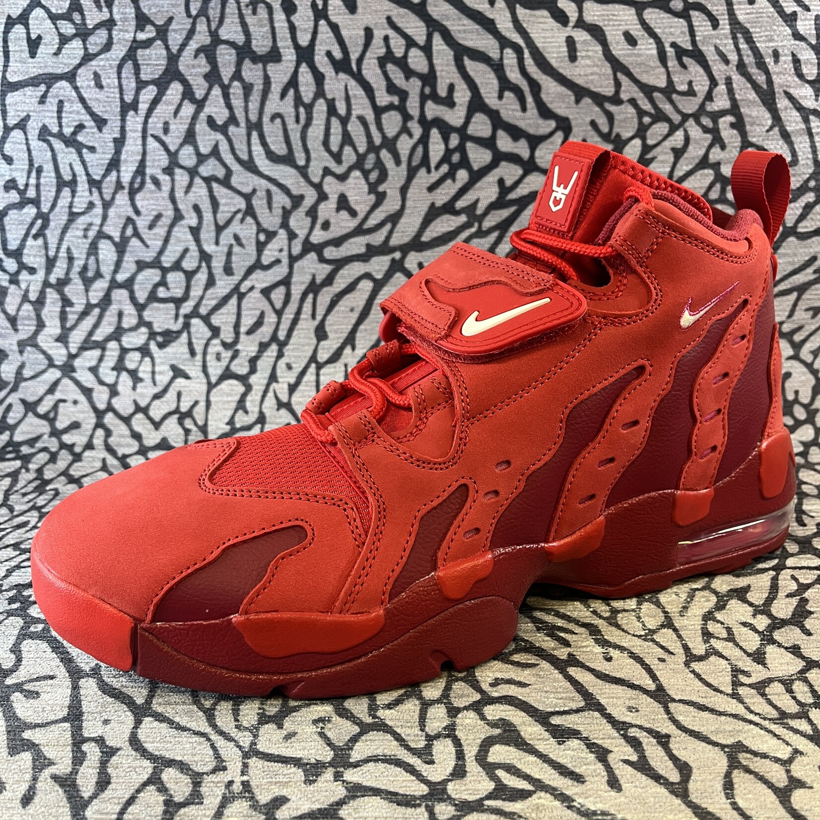Nike Nike Air DT Max '96 Love Letter to Connie