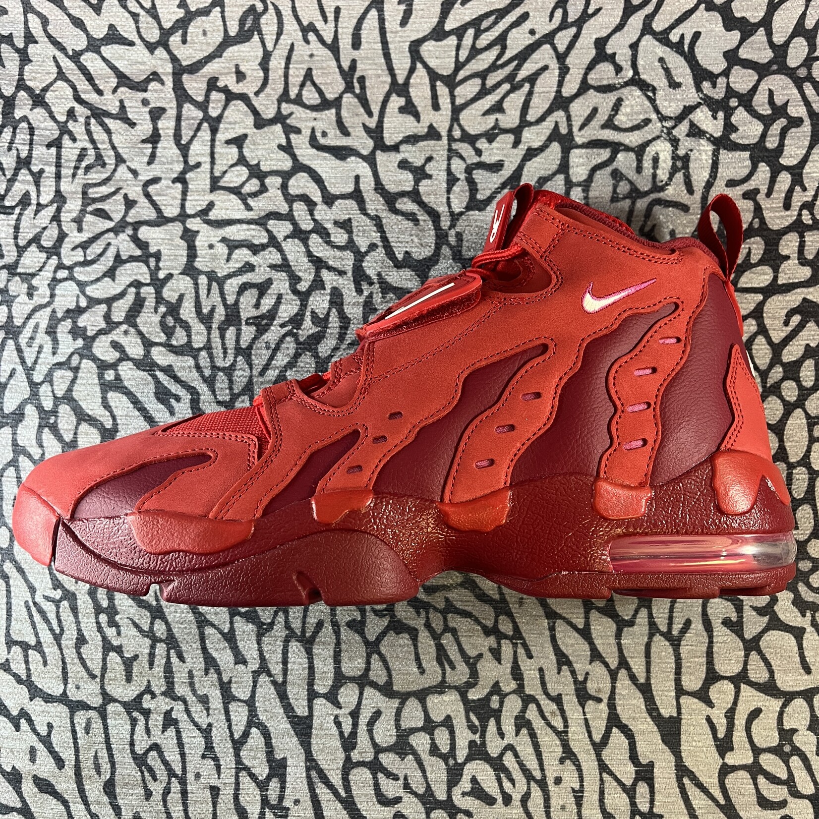 Nike Nike Air DT Max '96 Love Letter to Connie