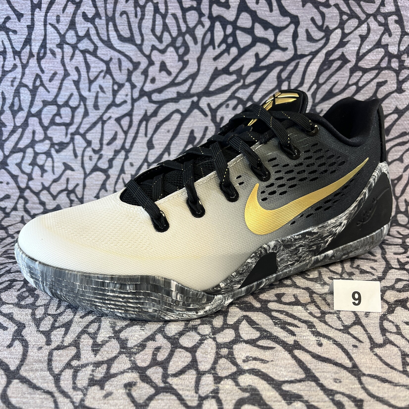 Nike Pre-owned Nike Kobe 9 EM Low Protro Mambacita