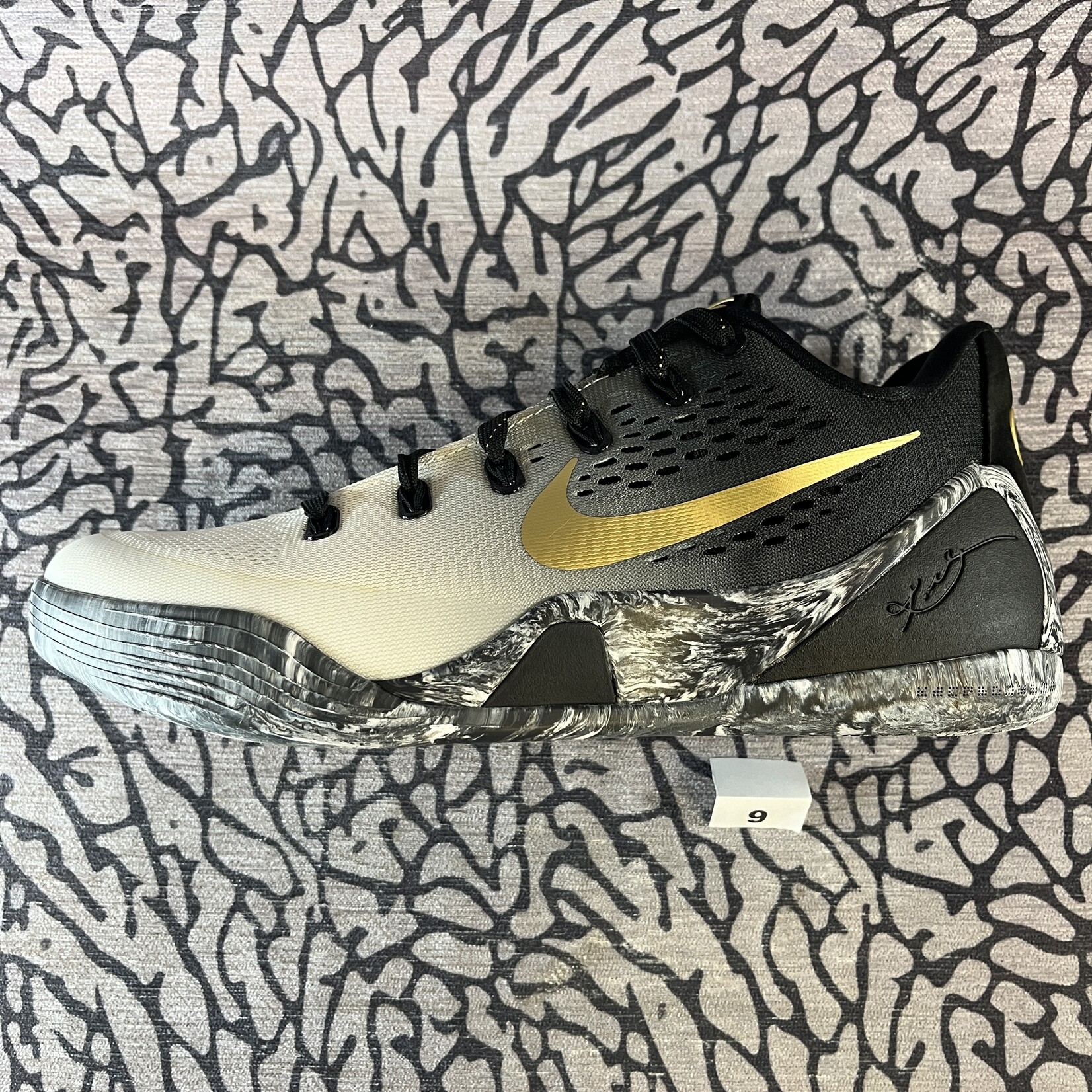 Nike Pre-owned Nike Kobe 9 EM Low Protro Mambacita