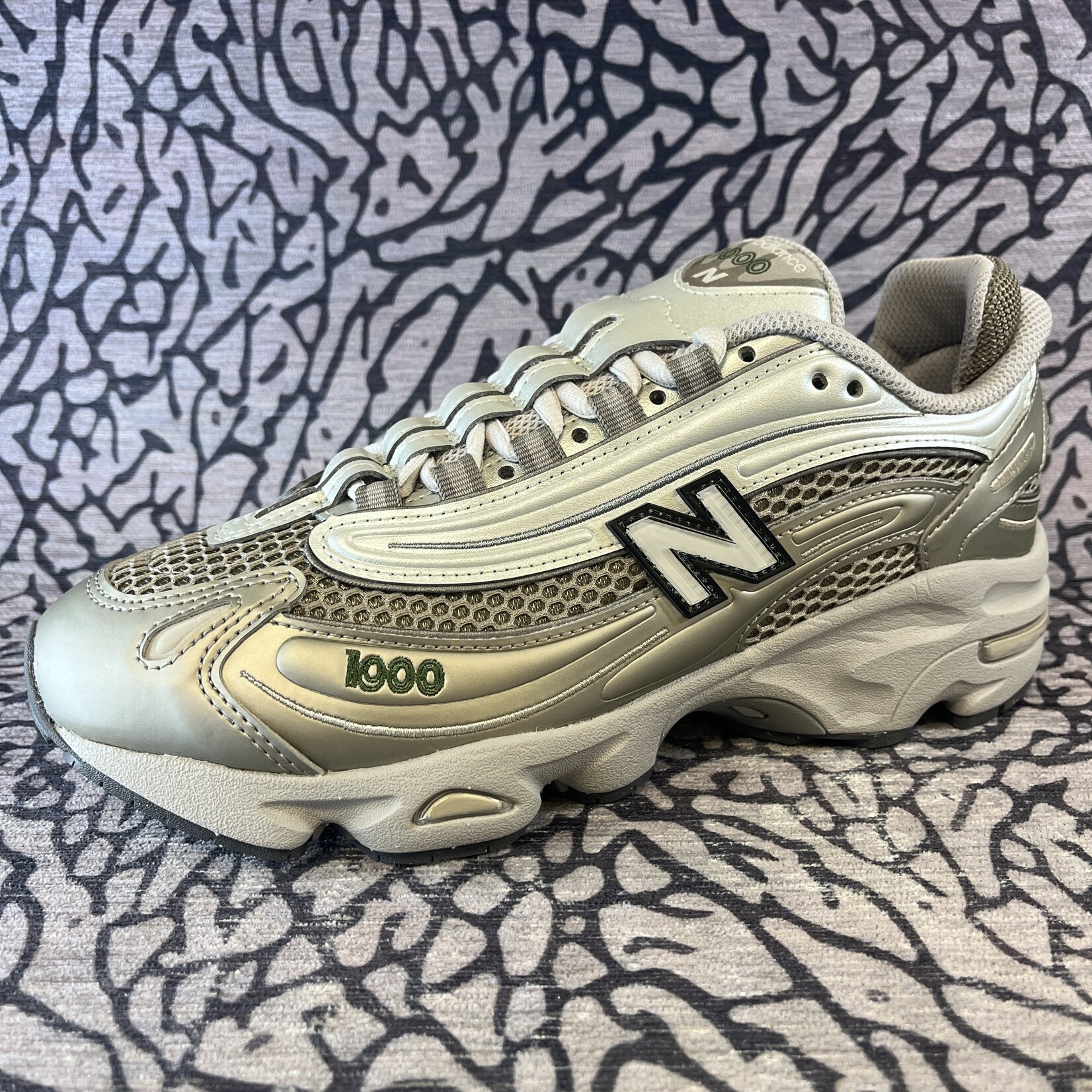 New Balance New Balance 1000 Arid Stone