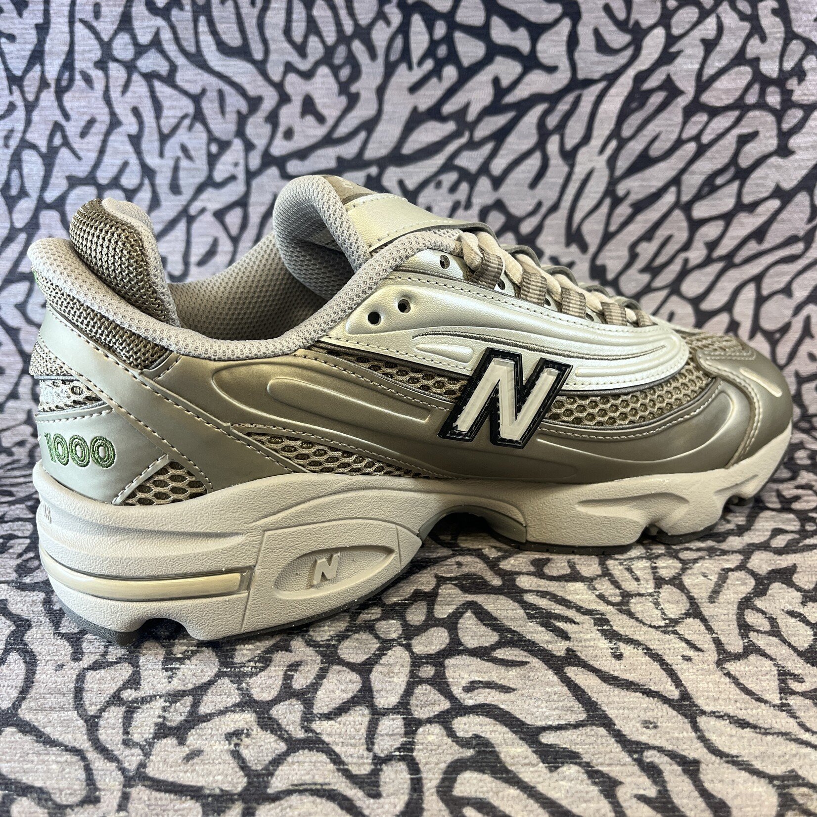 New Balance New Balance 1000 Arid Stone