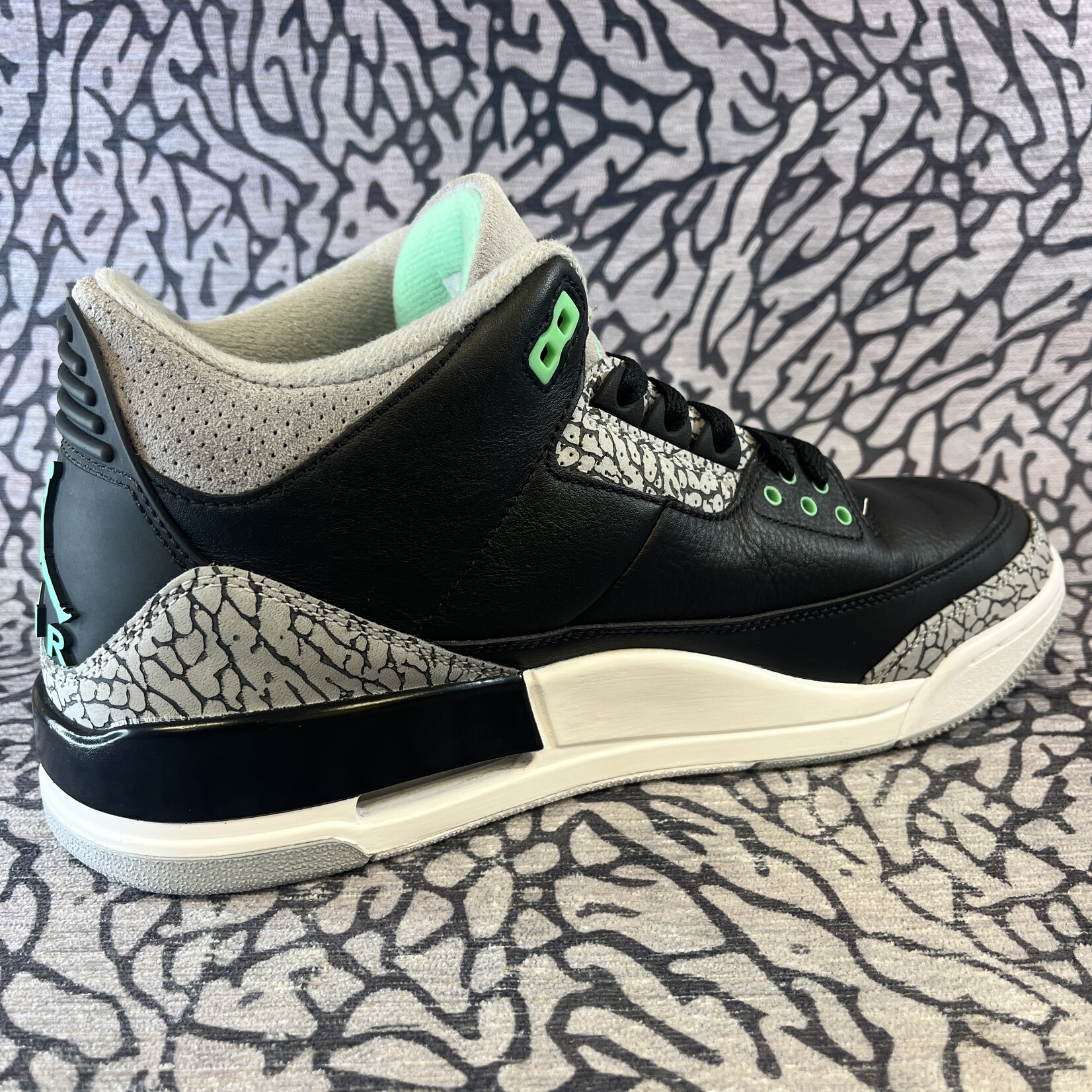 Jordan Pre-owned Air Jordan 3 Retro Green Glow