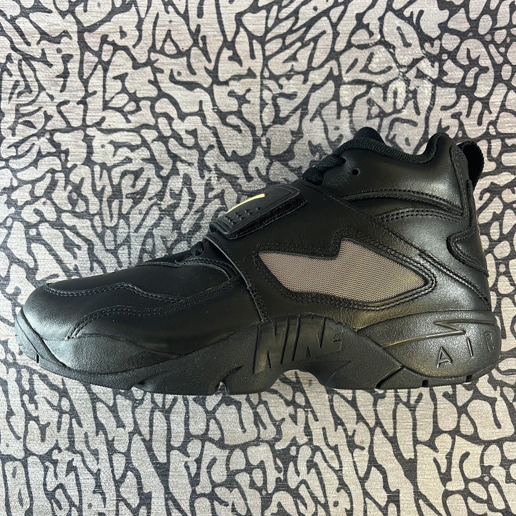 Nike Nike Air Diamond Turf Signing Day