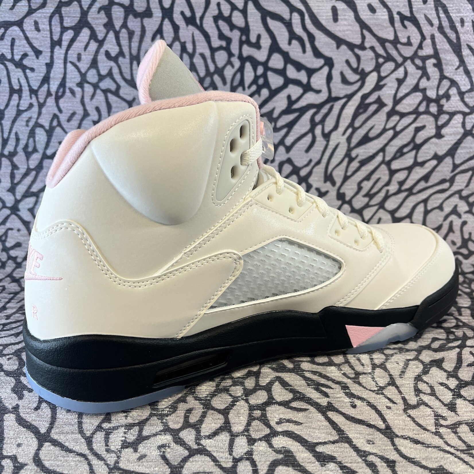 Jordan Air Jordan 5 Retro Medium Soft Pink