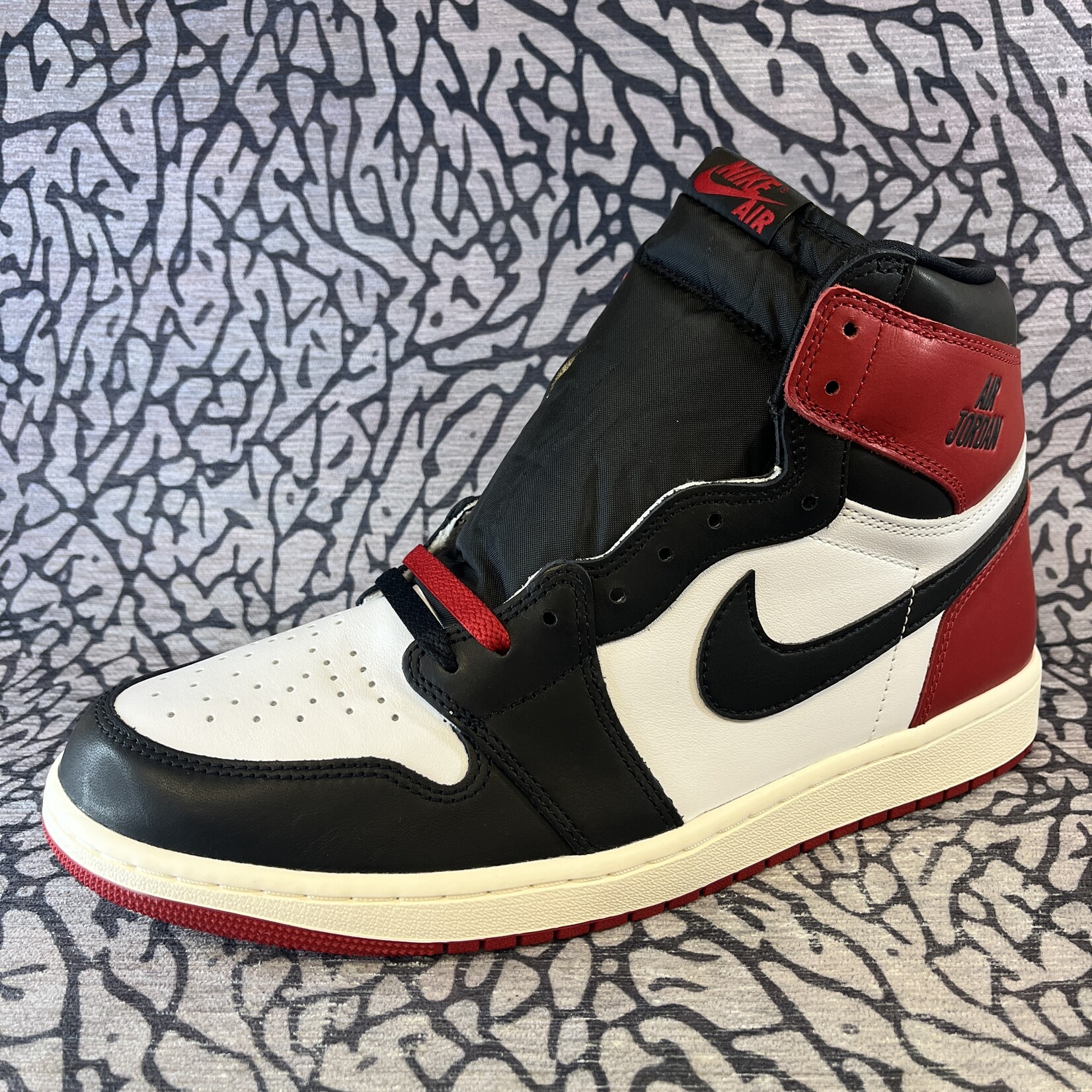 Jordan Air Jordan 1 Retro High OG Black Toe Reimagined