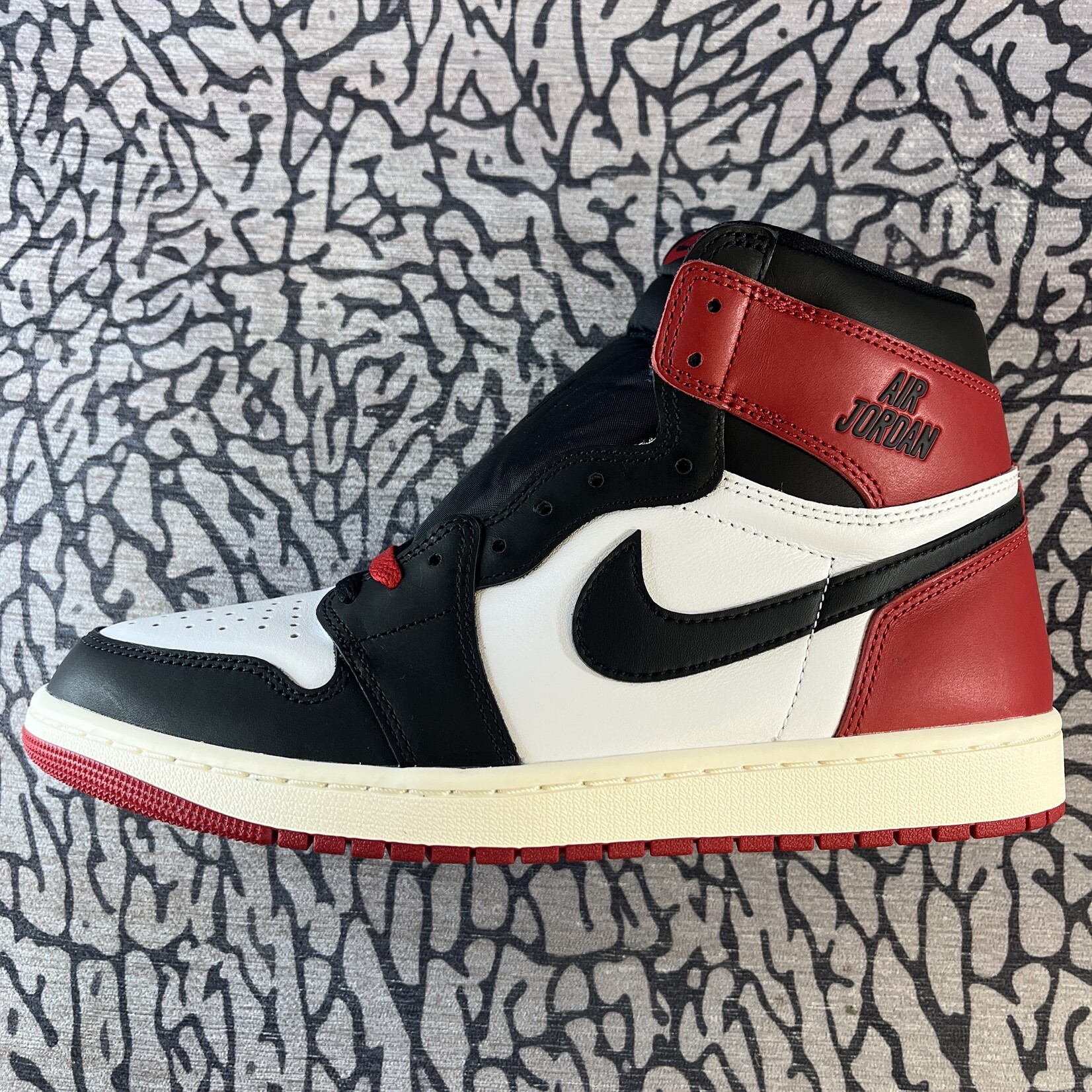 Jordan Air Jordan 1 Retro High OG Black Toe Reimagined (Replacement Box)