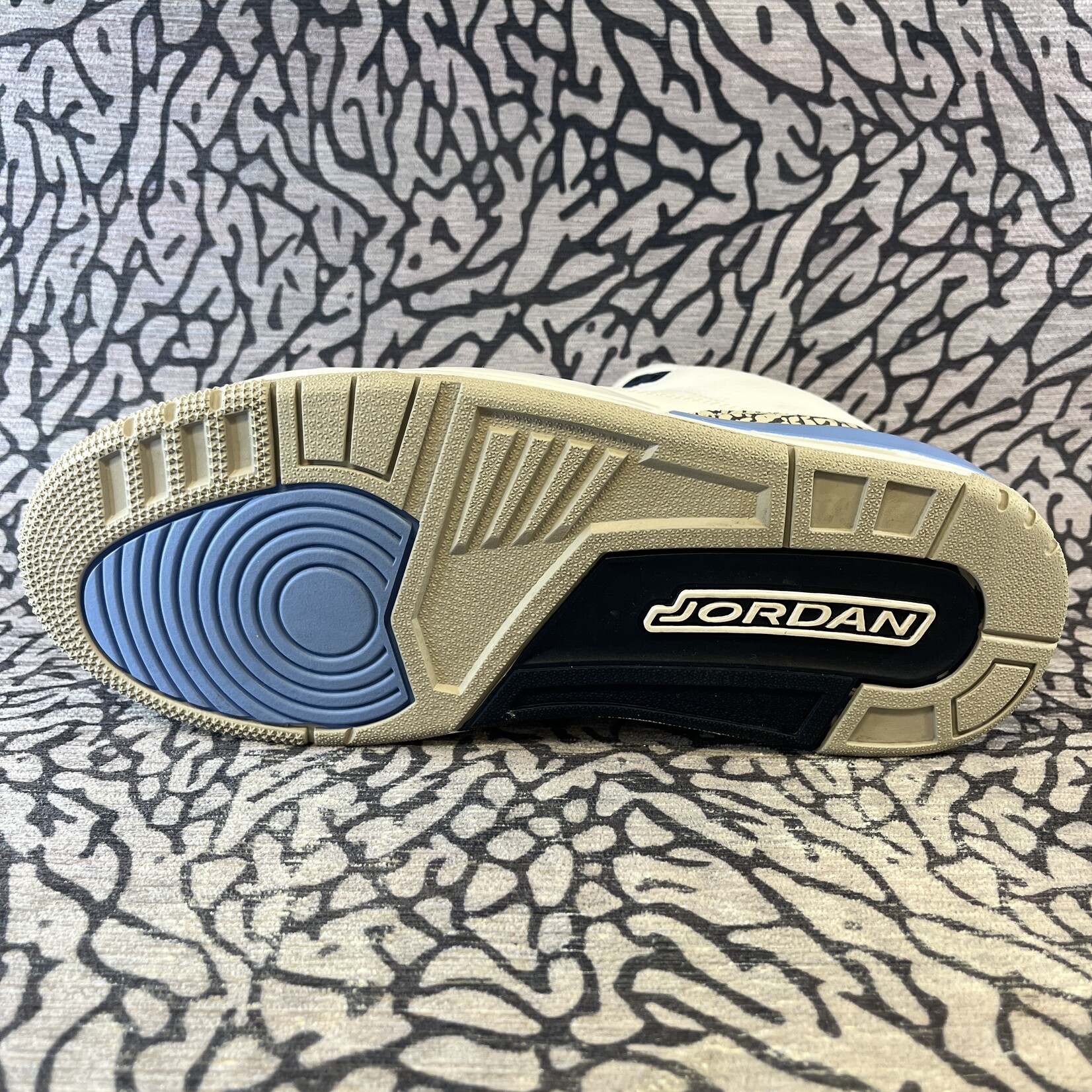 Jordan Pre-owned Air Jordan 3 Retro UNC (2020)