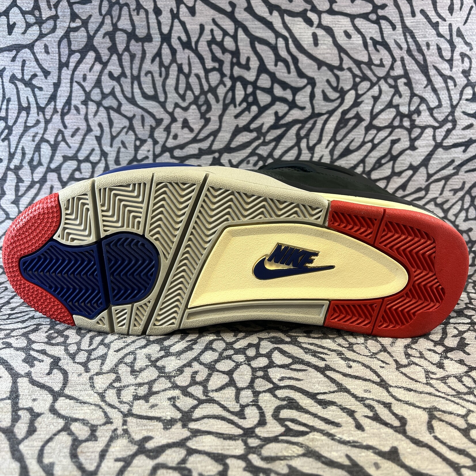 Jordan Pre-owned AIr Jordan 4 Retro Rare Air (White Lettering)