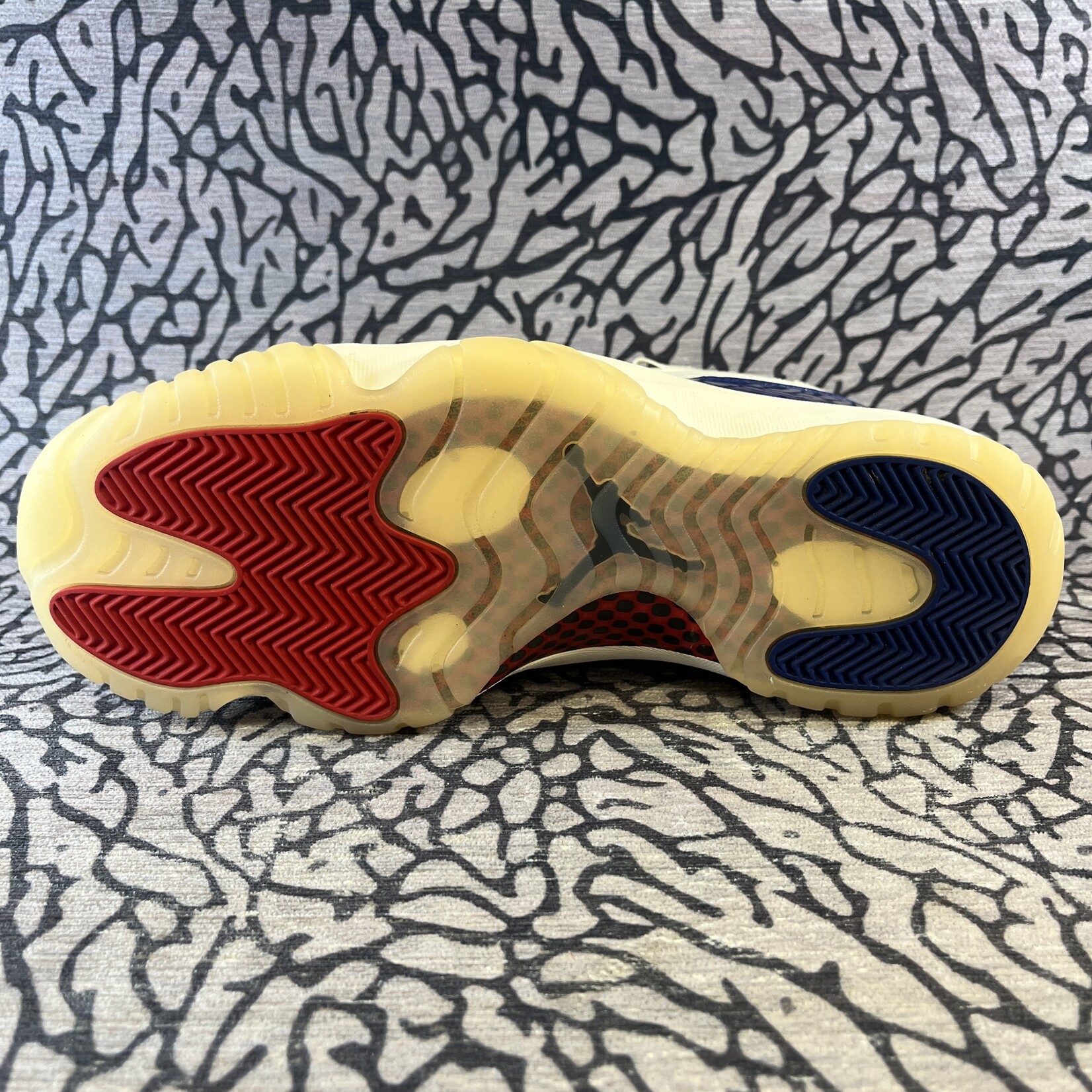 Jordan Pre-owned Air Jordan 11 Retro Rare Air (Damaged Box)