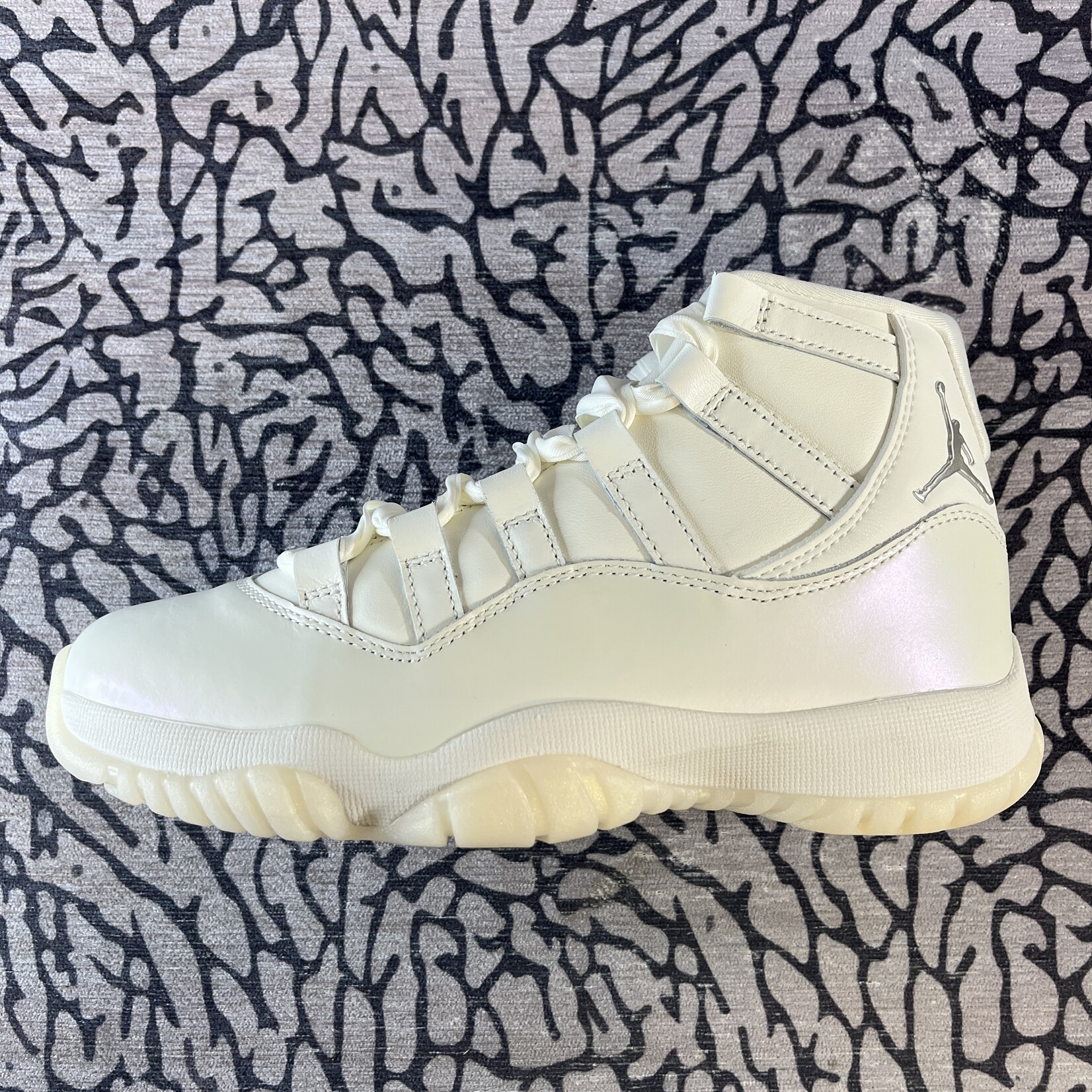 Jordan Pre-owned Air Jordan 11 Retro Pearl (Women's)
