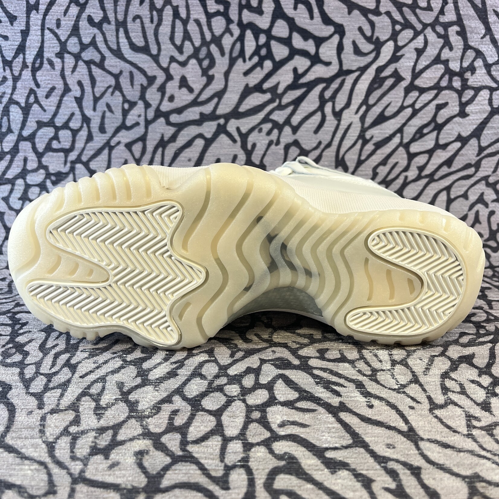 Jordan Pre-owned Air Jordan 11 Retro Pearl (Women's)