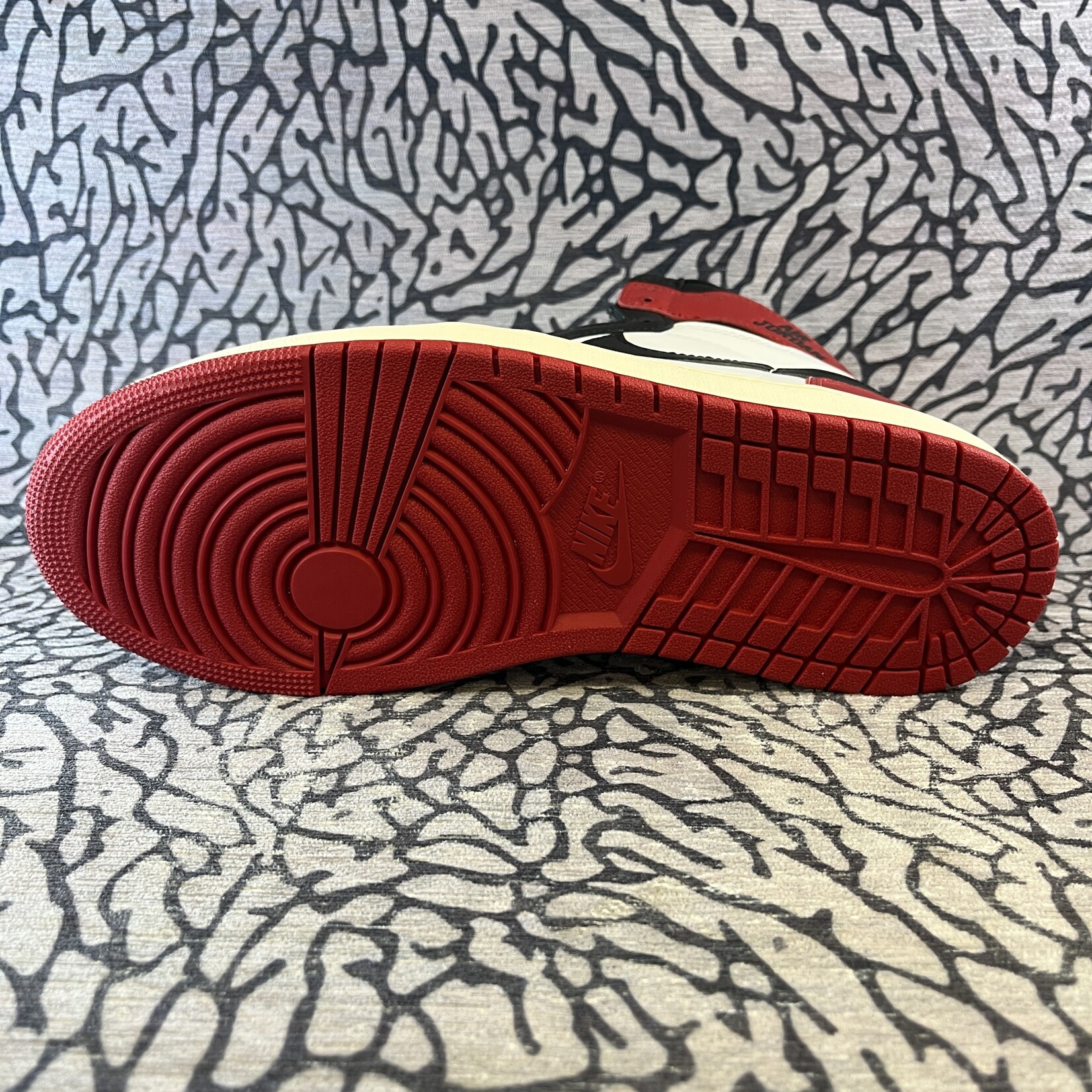 Jordan Air Jordan 1 Retro High OG Black Toe Reimagined