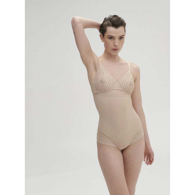 SUBTILE HIWAIST SHAPER BRIEF 19y 774