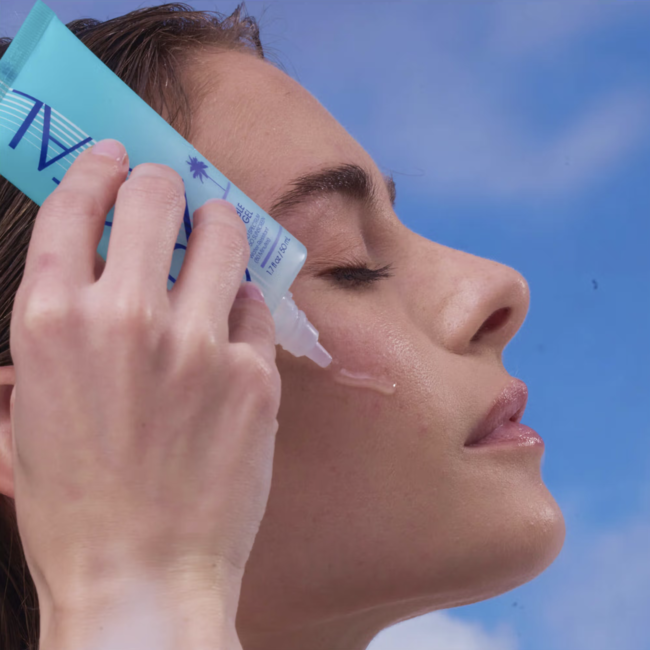 VACATION VACATION CRYSTAL INVISIBLE FACE GEL SPF50 2572G1