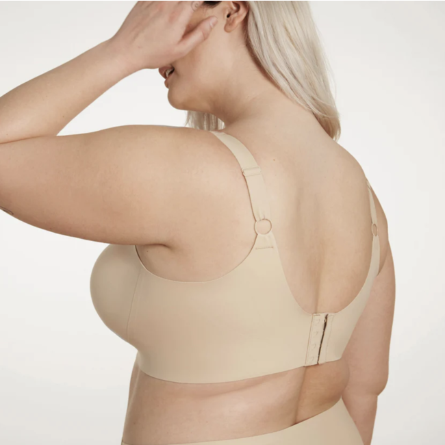 EVELYN&BOBBIE BEYOND 1863