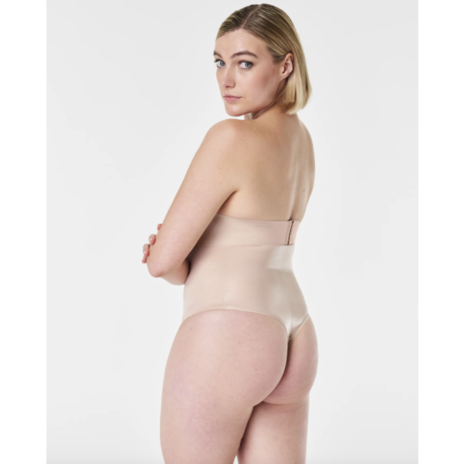 SPANX INVISIBLE HIGH-WAISTED THONG 10401R