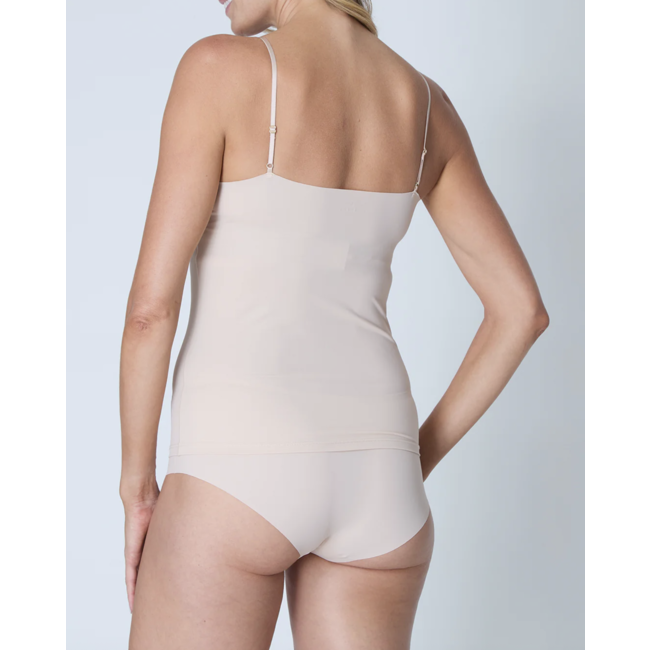 UWILLA WARRIOR SEAMLESS CAMI WITH LACE 9003