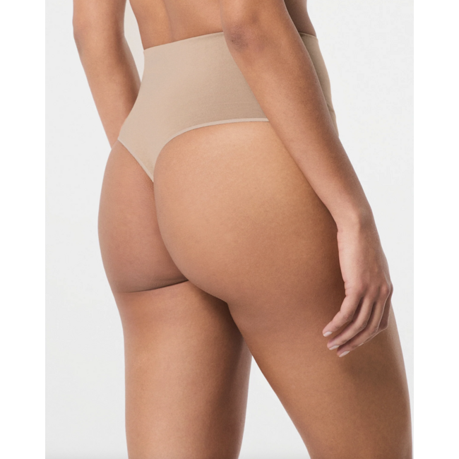 SPANX SPANXSHAPE EXTRAORDINARY COTTON THONG 40170R