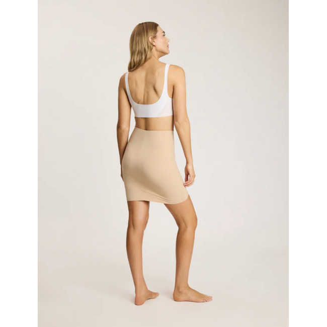 COMMANDO CLASSIC HALF SLIP WITH CONTROL SHORT HS05