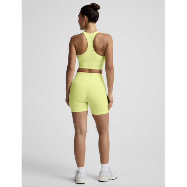 BEYOND YOGA spacedye streamline 5 short electric lime