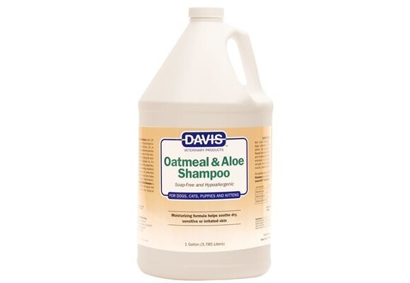Davis Oatmeal and Aloe Shampoo 1Gallon