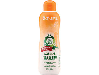 TropiClean Natural Flea & Tick Maximum Strength Shampoo for Dogs 20 oz