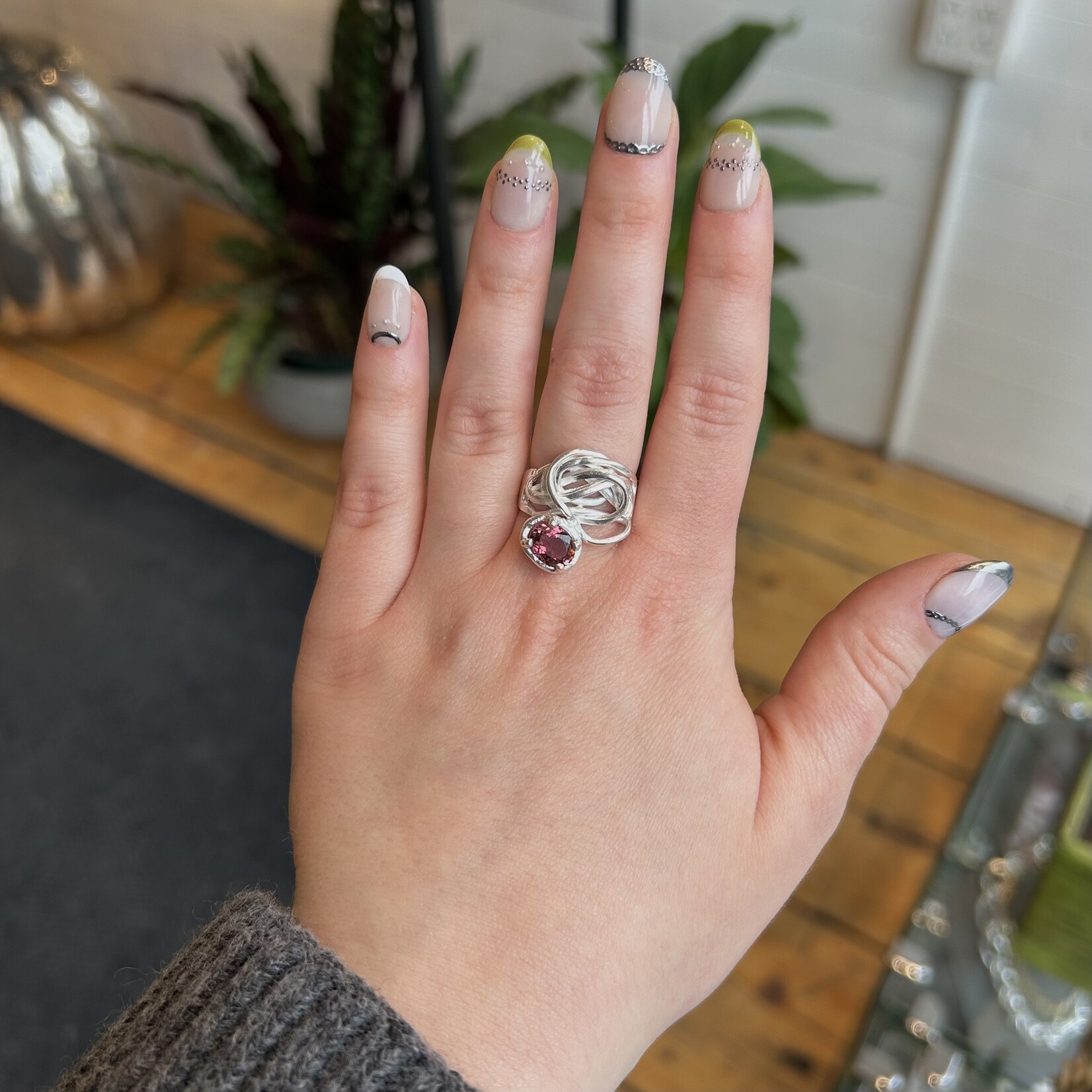 TEGO Tourmaline Ribbon Ring - Silver