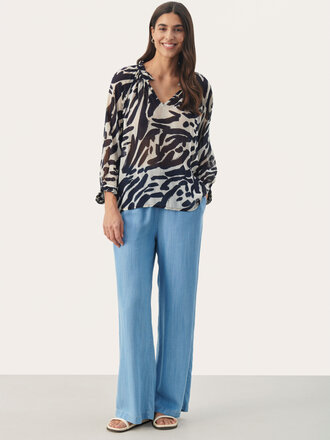Part Two - Frill Shirt - Glessia