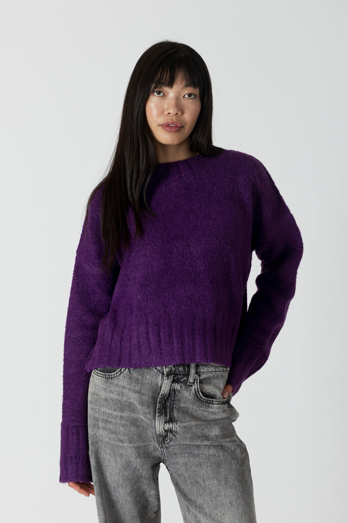 Lyla + Luxe Lyla + Luxe Timmy short crewneck sweater