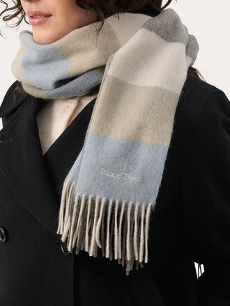 Part Two Kitha scarf