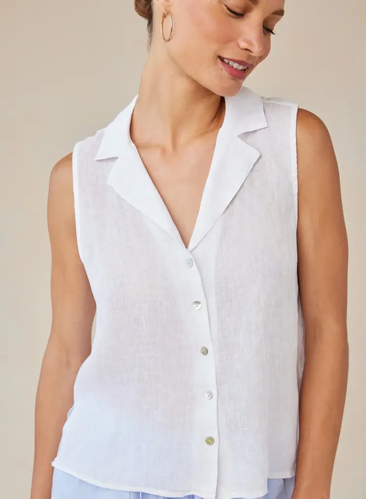 Bella Dahl Bella Dahl Sleeveless notch collar top B2256-653-302
