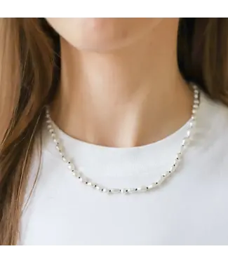 Jai Style Pearl choker black knot